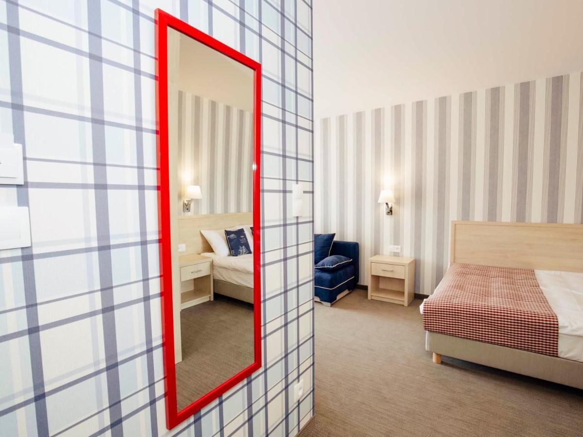 Porto Marina Hotell Krynica Morska Exteriör bild