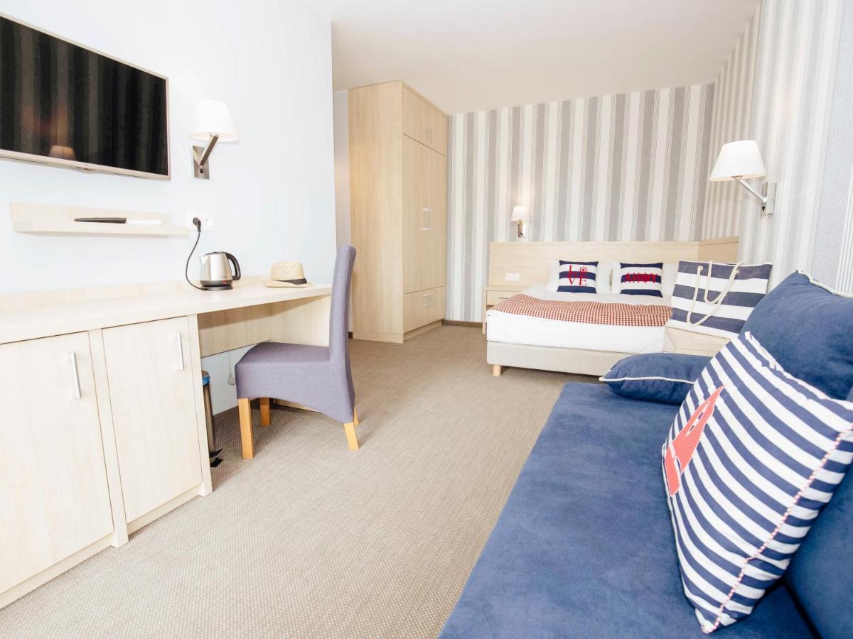Porto Marina Hotell Krynica Morska Exteriör bild