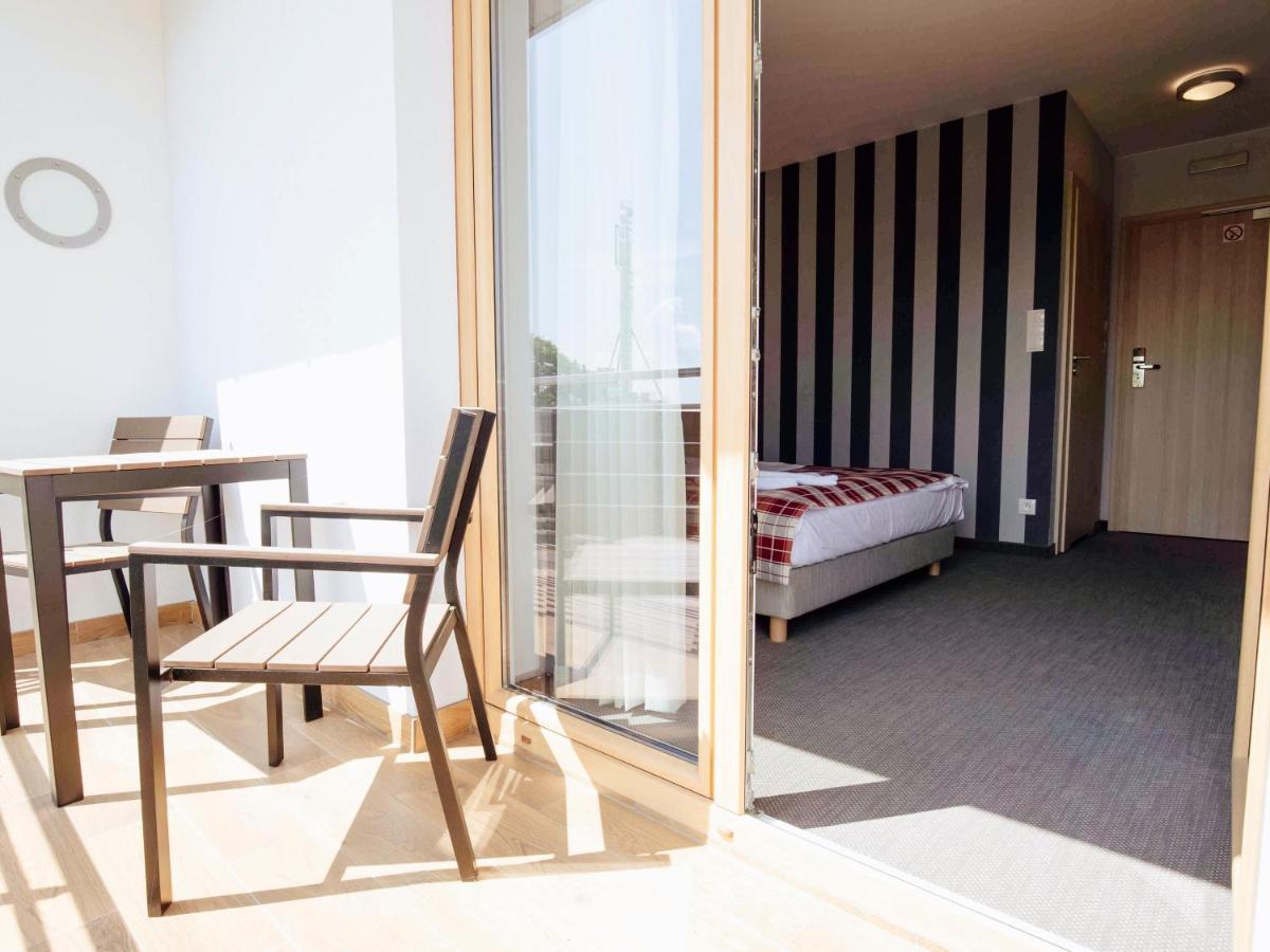 Porto Marina Hotell Krynica Morska Exteriör bild