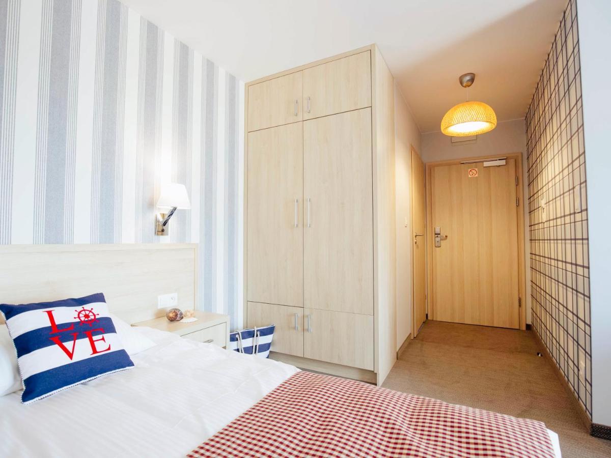Porto Marina Hotell Krynica Morska Exteriör bild
