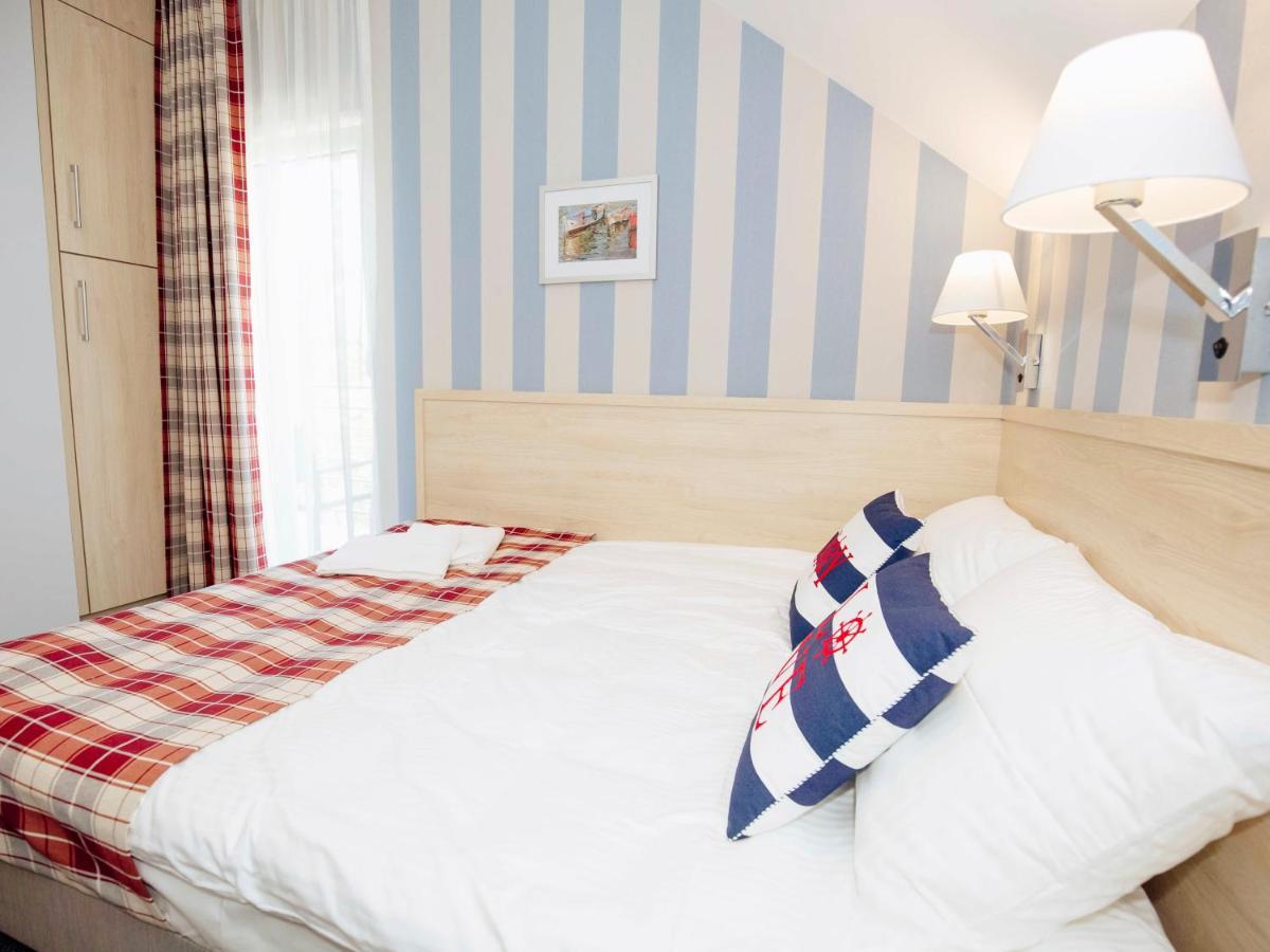 Porto Marina Hotell Krynica Morska Exteriör bild
